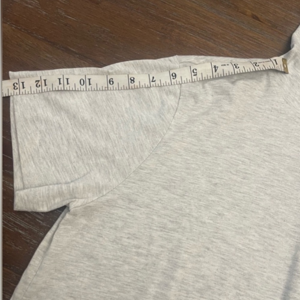 Forever 21 Men’s gray Hoodie shirt size L - no tags